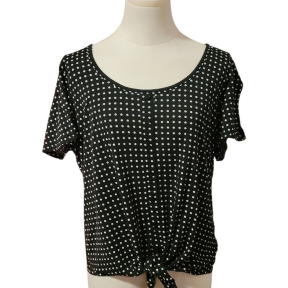 SO Button Down Black and White Polka Dot Tie Front Stretchy Blouse Size Large